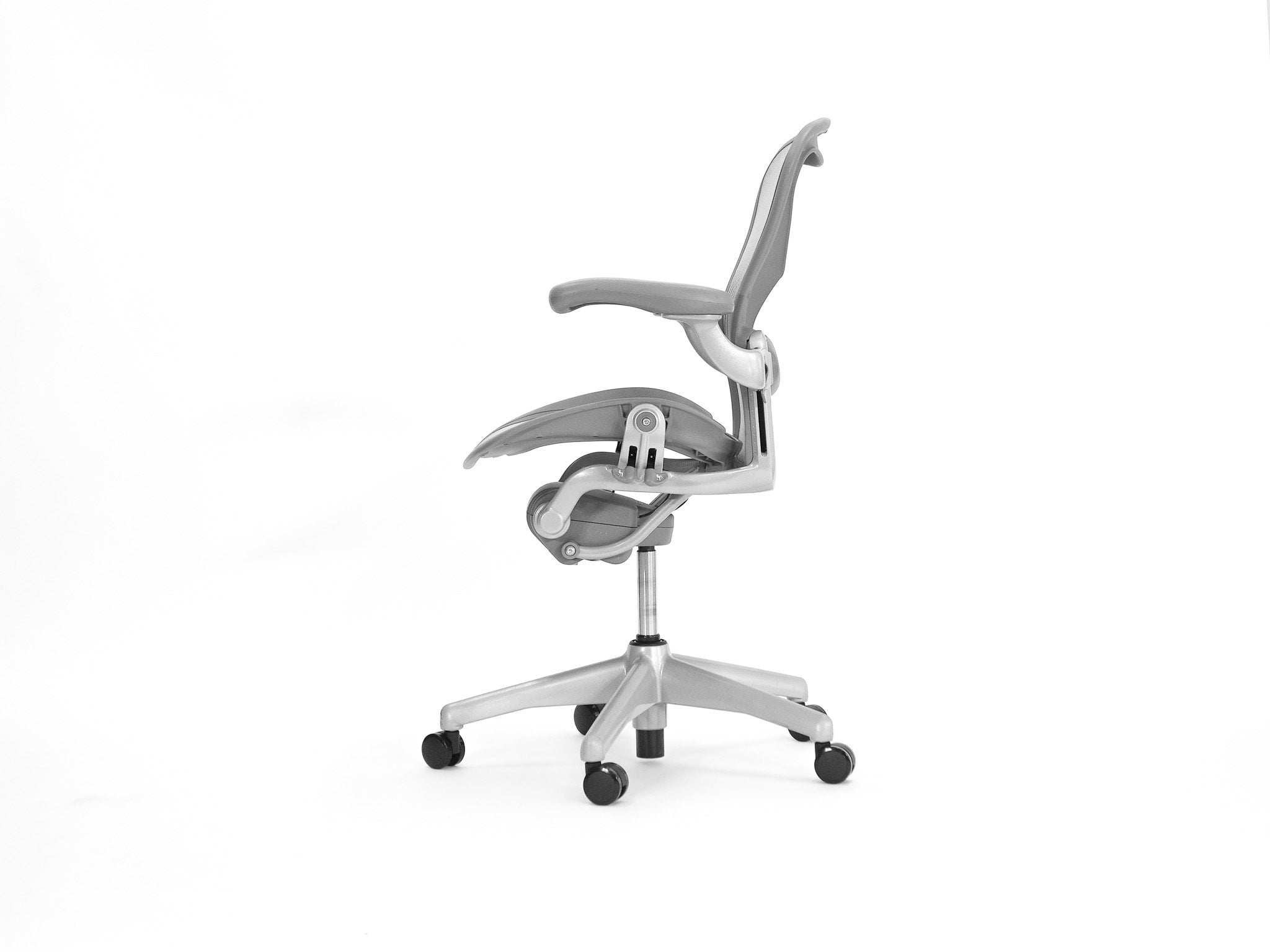 Aeron titanium deals