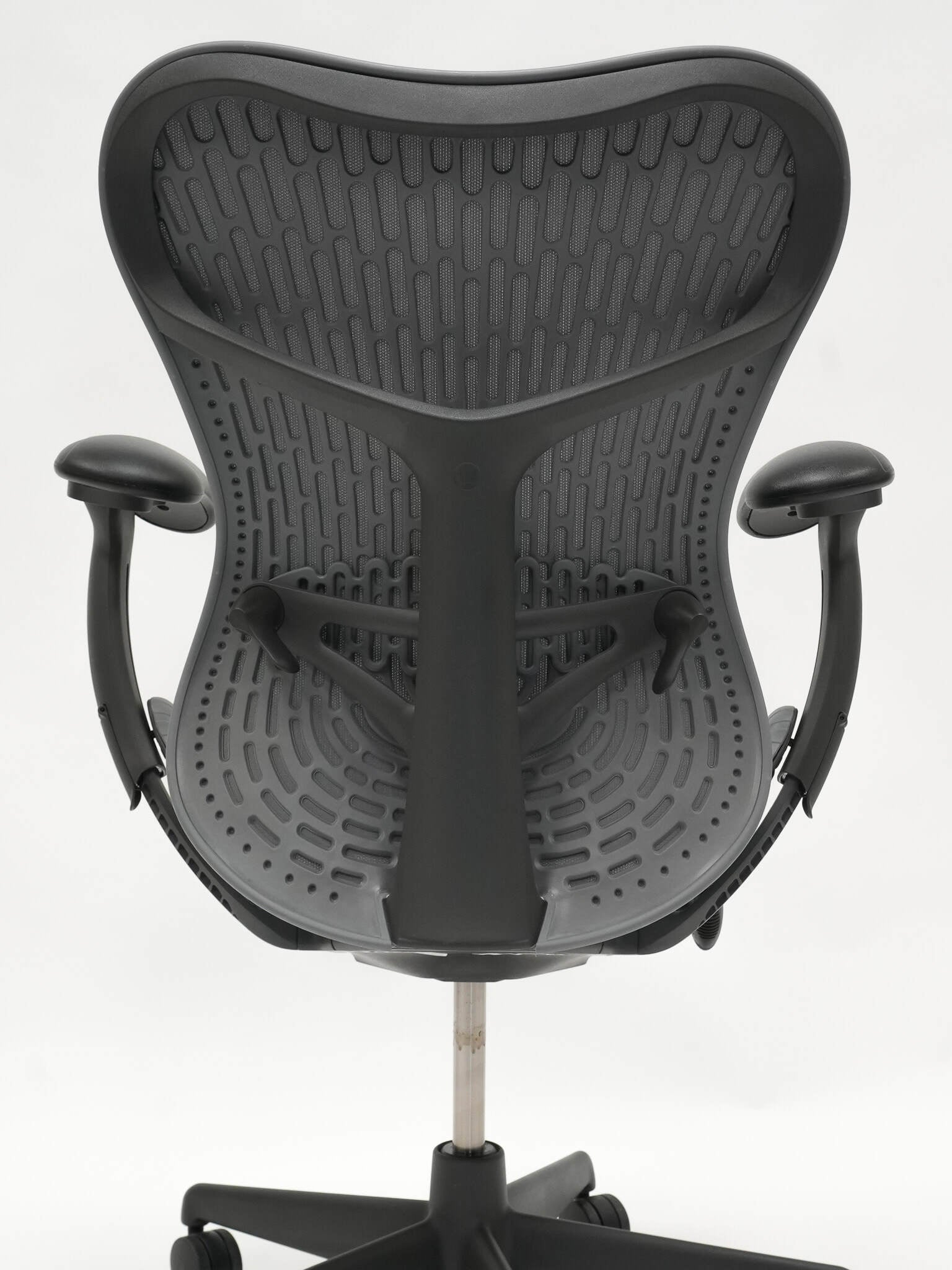 Hm mirra 2025 chair
